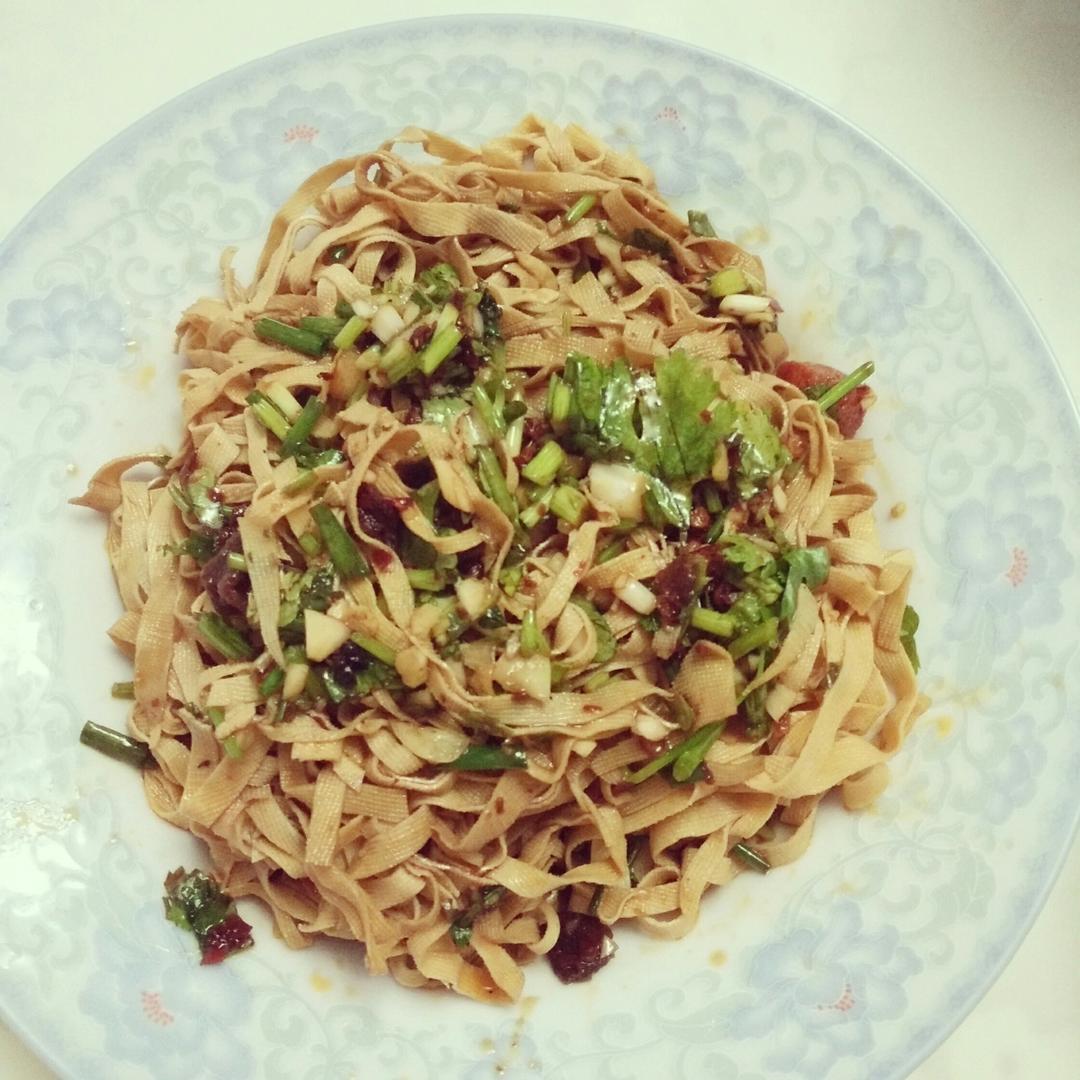 凉拌豆腐皮