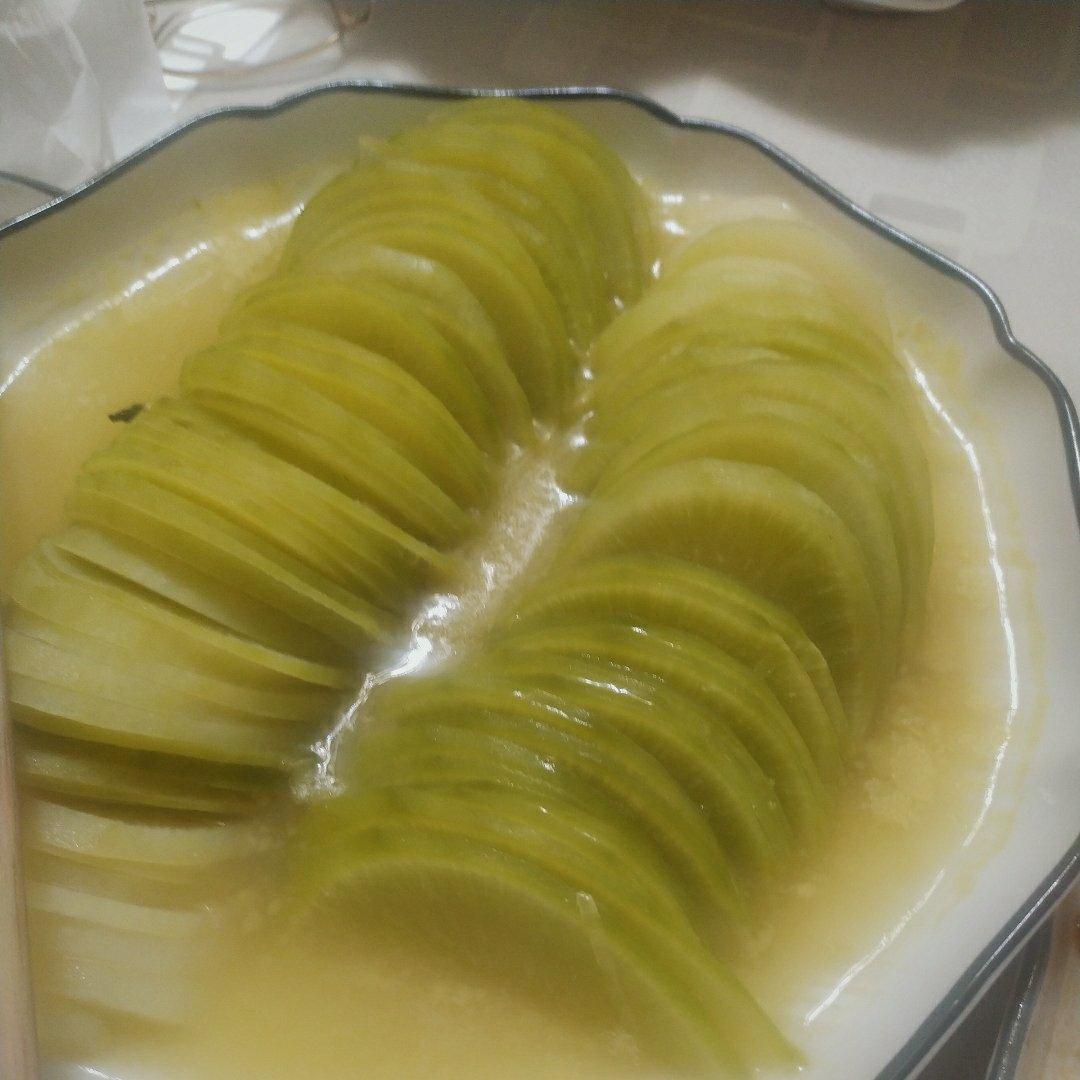 不能更简单美味的鸡汁蒸白萝卜