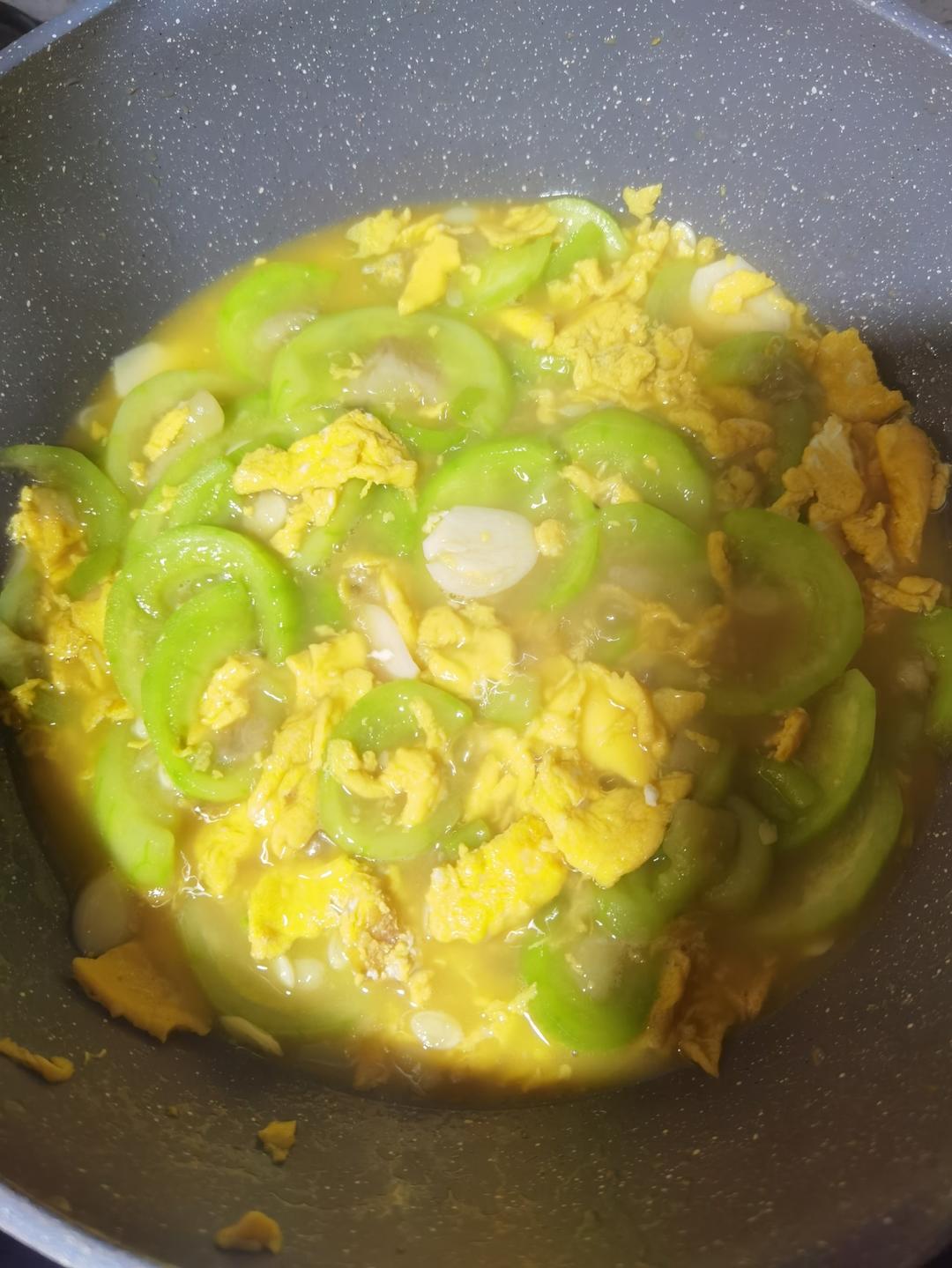 简单快手，五分钟搞定的丝瓜炒蛋