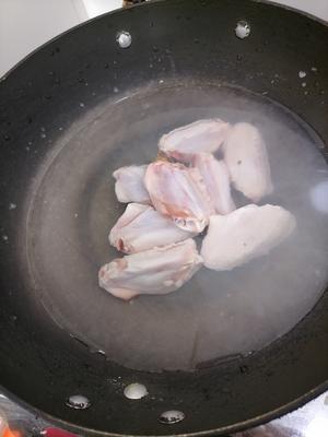 薏米冬瓜鸡翅汤的做法 步骤2