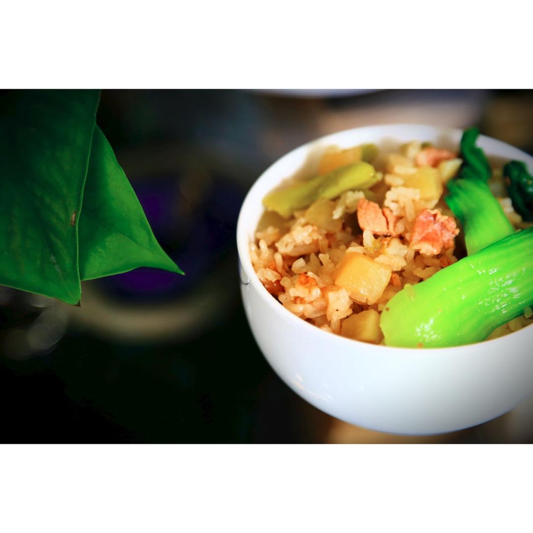 香菇腊肠土豆焖饭