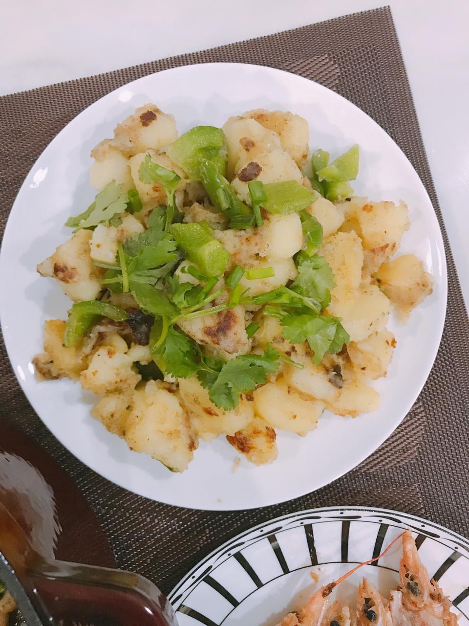 【锅巴洋芋】