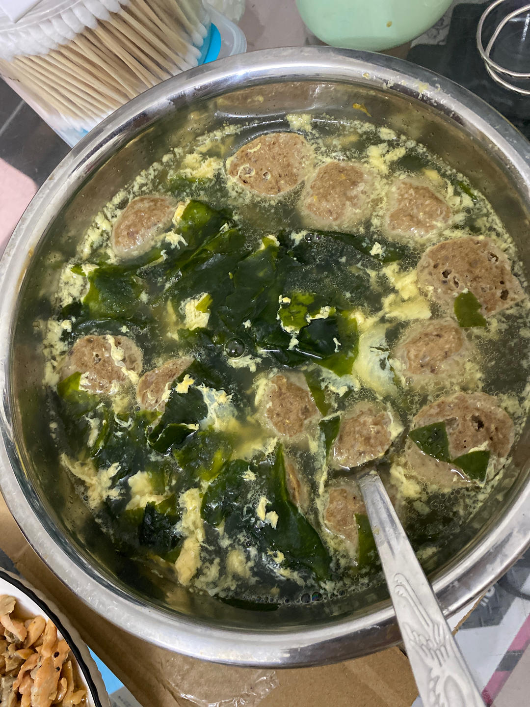 鲜掉眉毛的裙带汤
