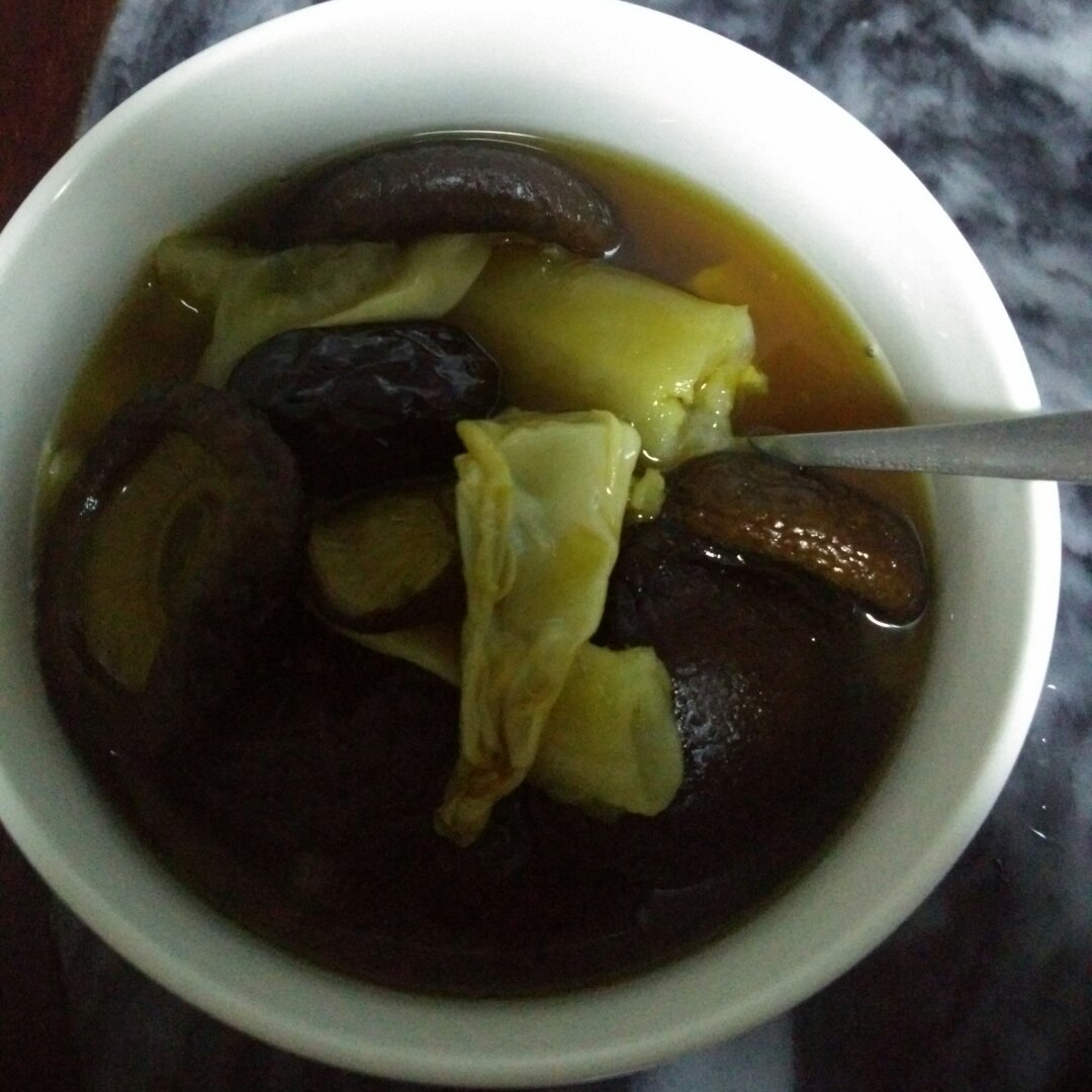 鱼胶炖蘑菇