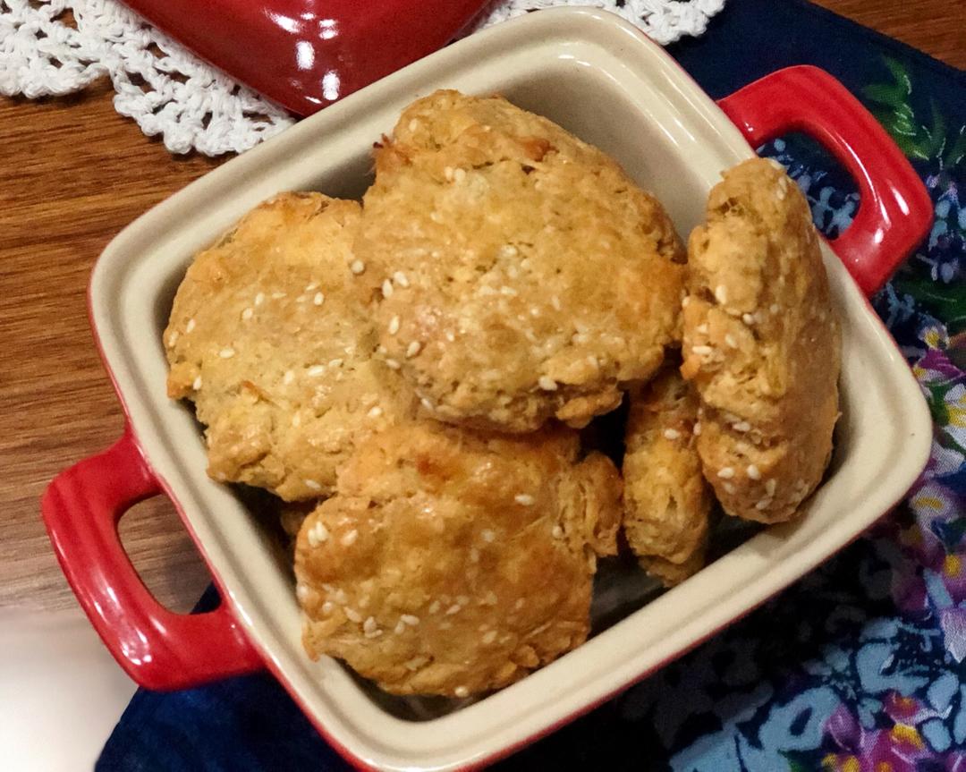 燕麦咸蛋黄肉松酥饼的做法