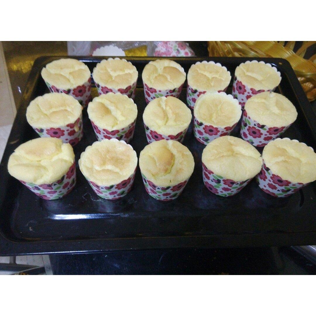 烤箱做蛋糕（戚风蛋糕的做法）