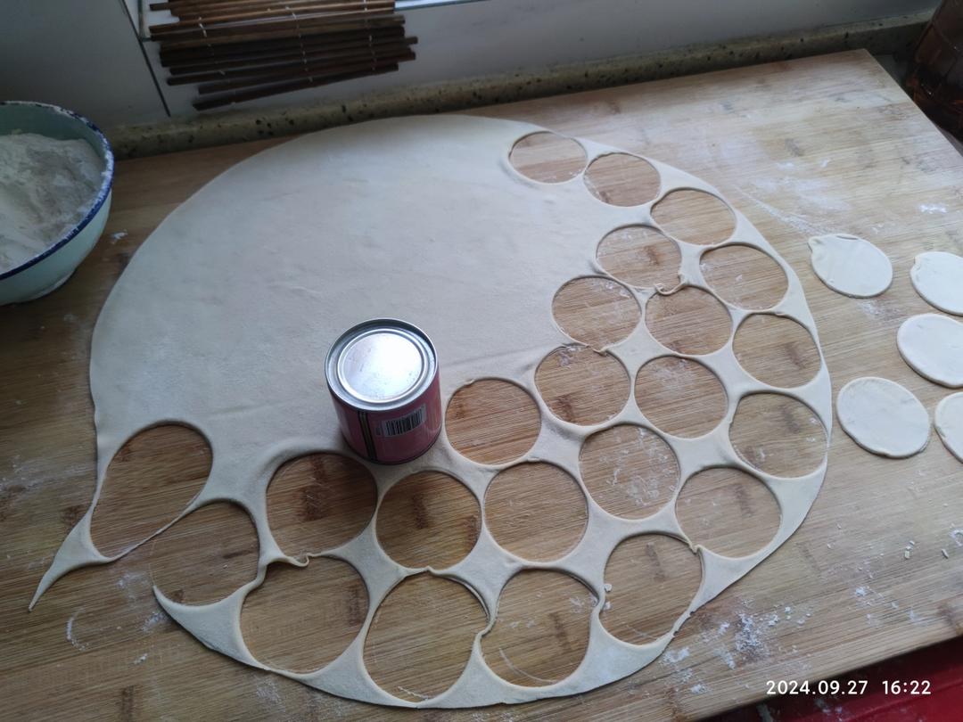 饺子皮（薄而筋道不用一个个擀）