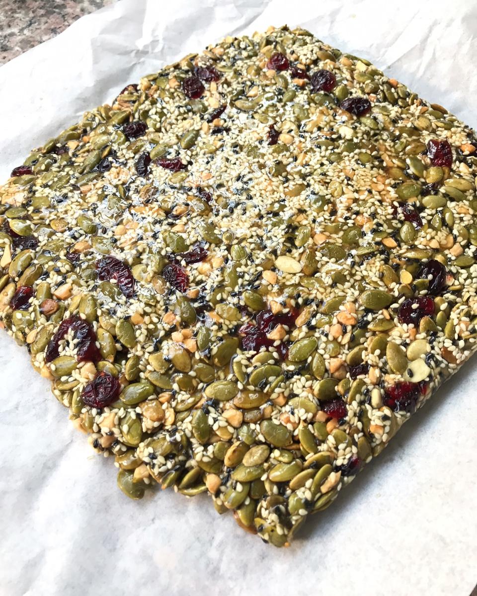 花生瓜子黑芝麻酥