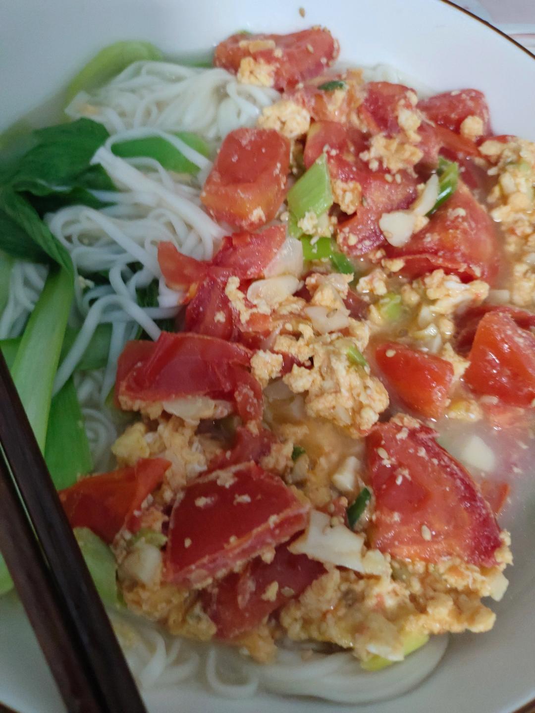 恨不得抱着锅舔的番茄鸡蛋面