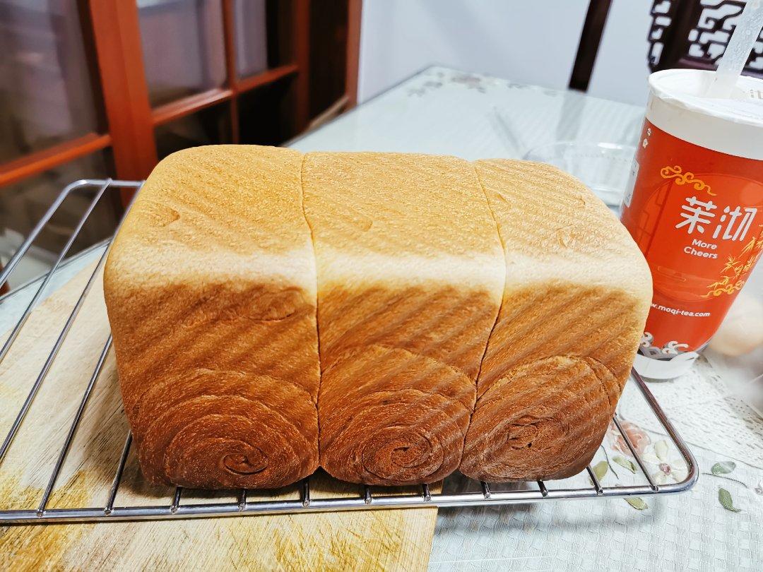 吐司，奶香手撕面包，超级香浓