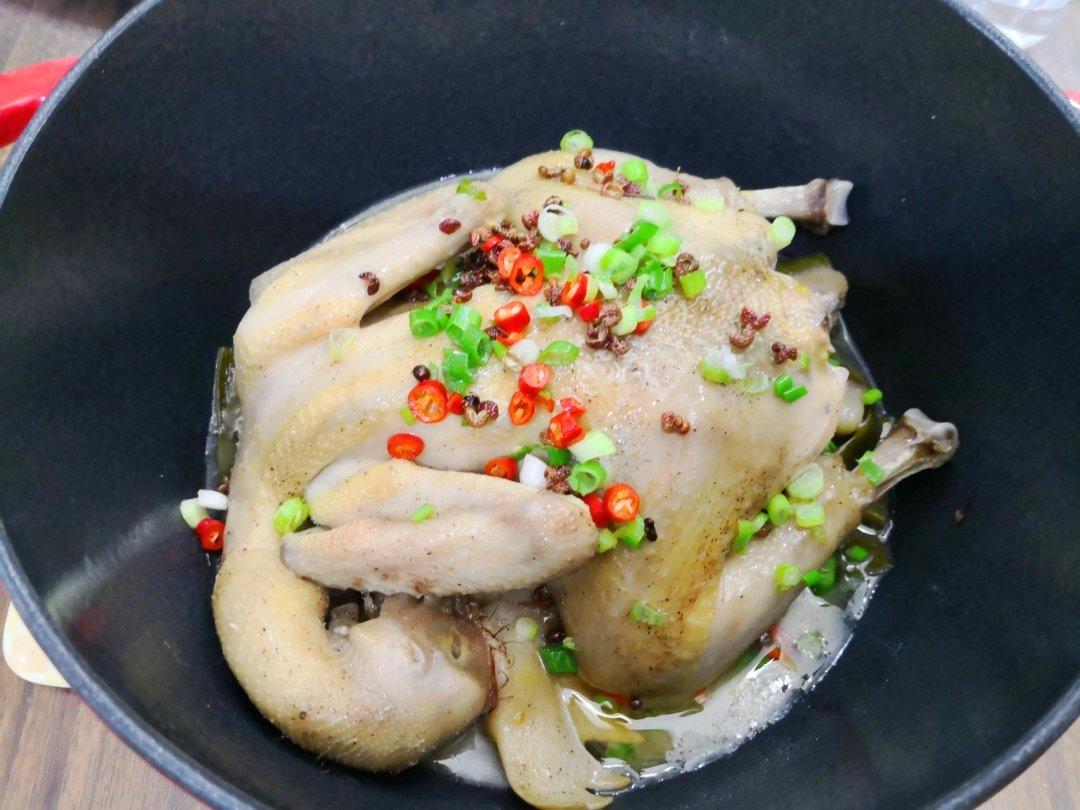 无水葱油童子鸡 (铸铁锅版)