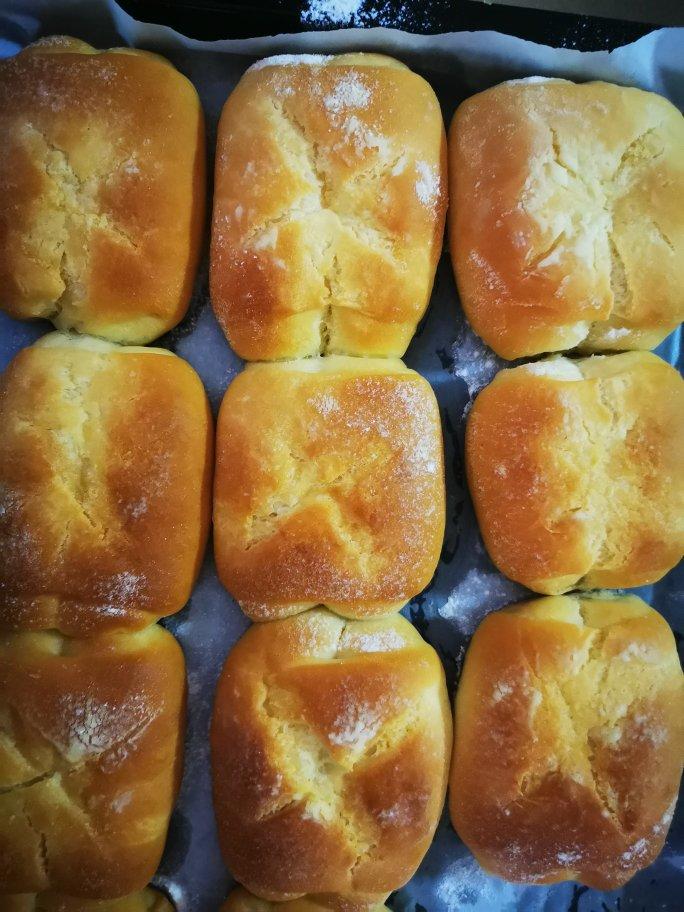 软到没朋友的牛奶小餐包