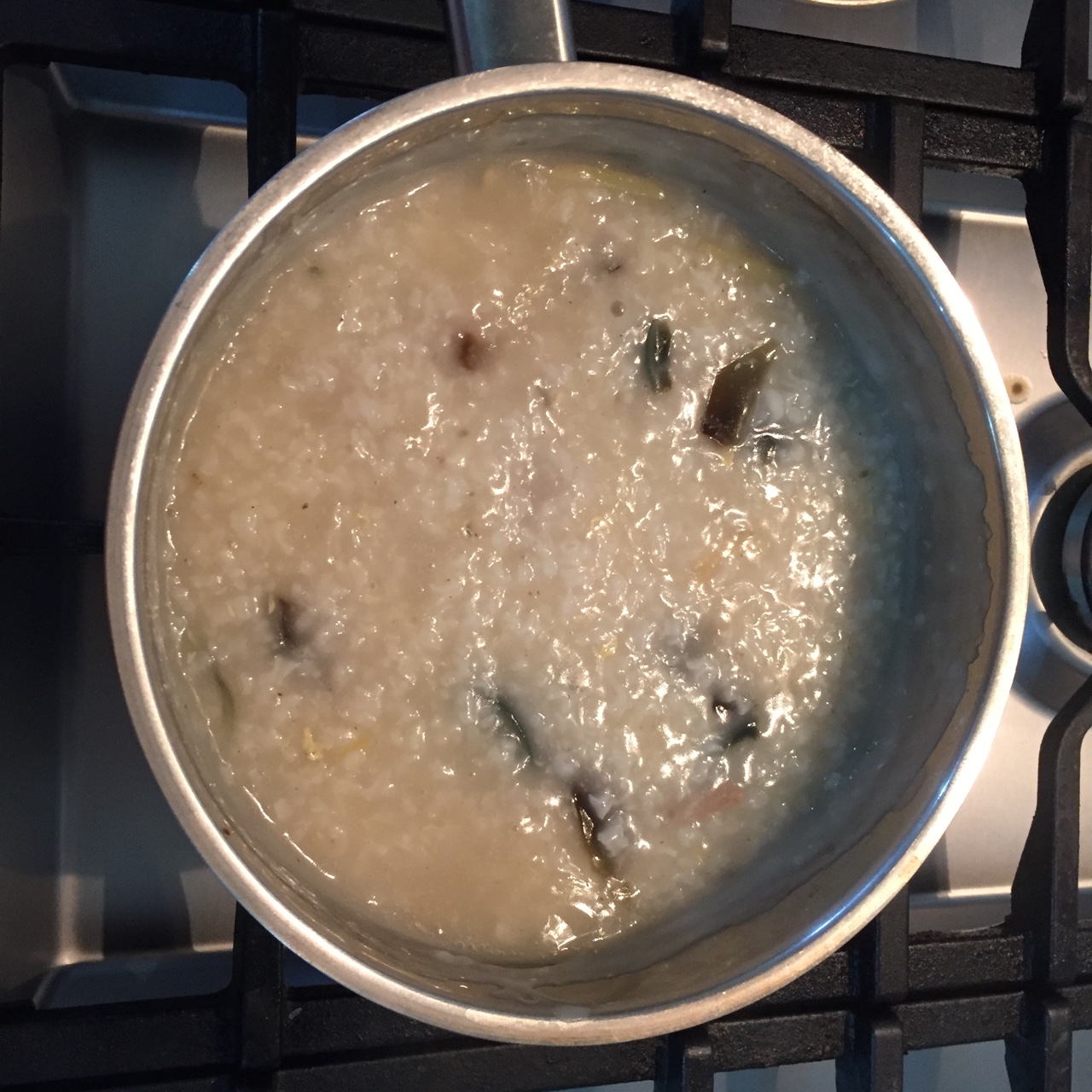 金色牧羊shasha做的十五分钟快手之香滑皮蛋瘦肉粥(附五分钟电饭煲电