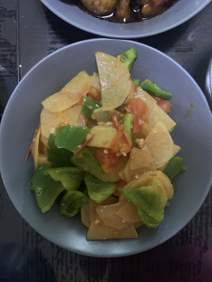 青椒番茄土豆片
