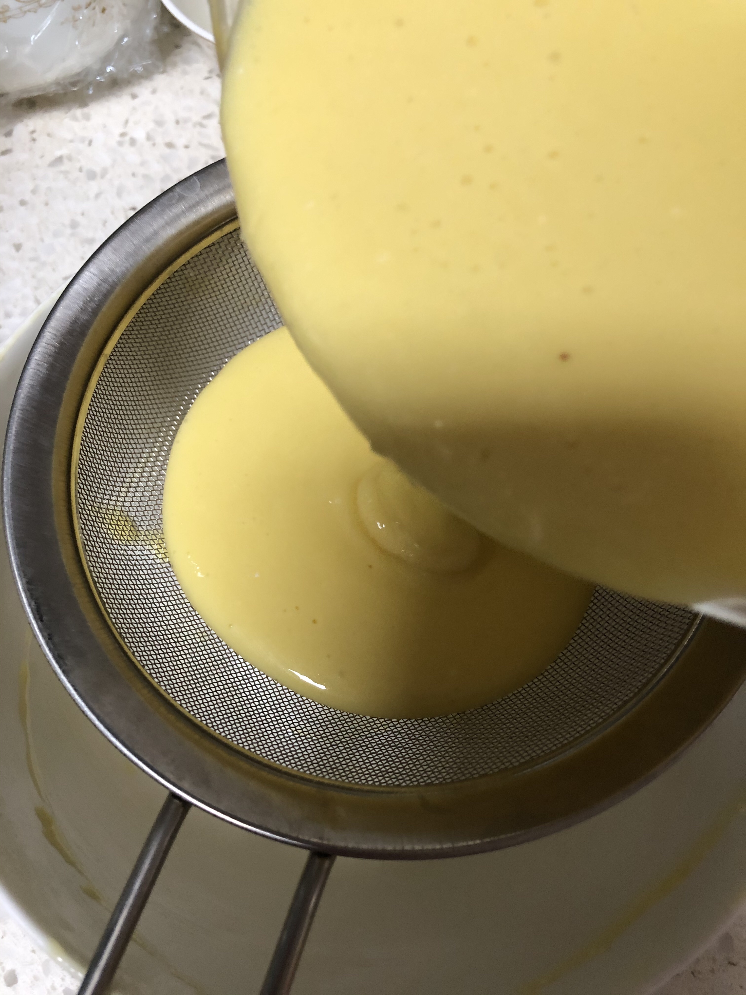 奶油奶酪纸杯蛋糕—消耗用剩的奶油奶酪的做法 步骤10