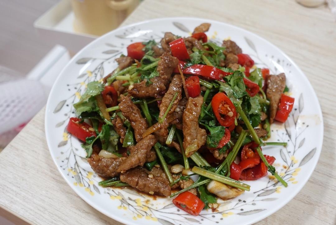 小炒黄牛肉（湘菜）