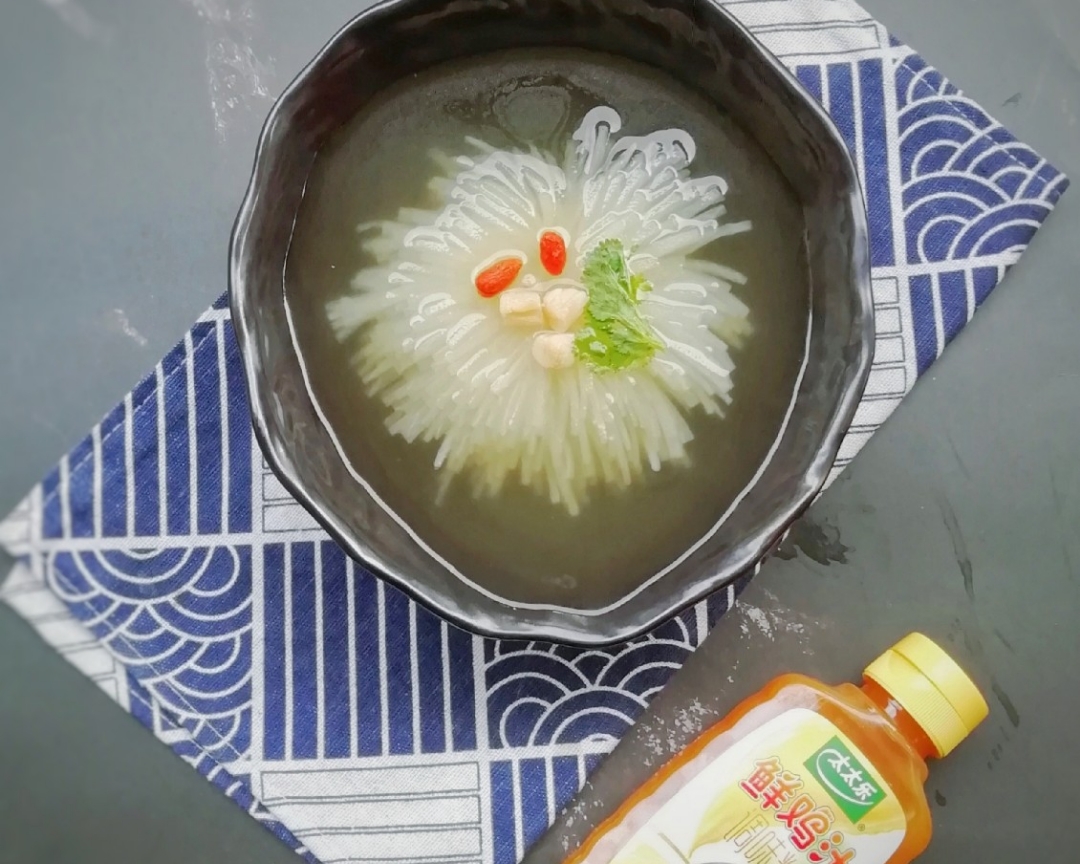 鸡汁蒸瑶柱萝卜菊——太太乐鲜鸡汁快手菜『附菊花萝卜的切法』