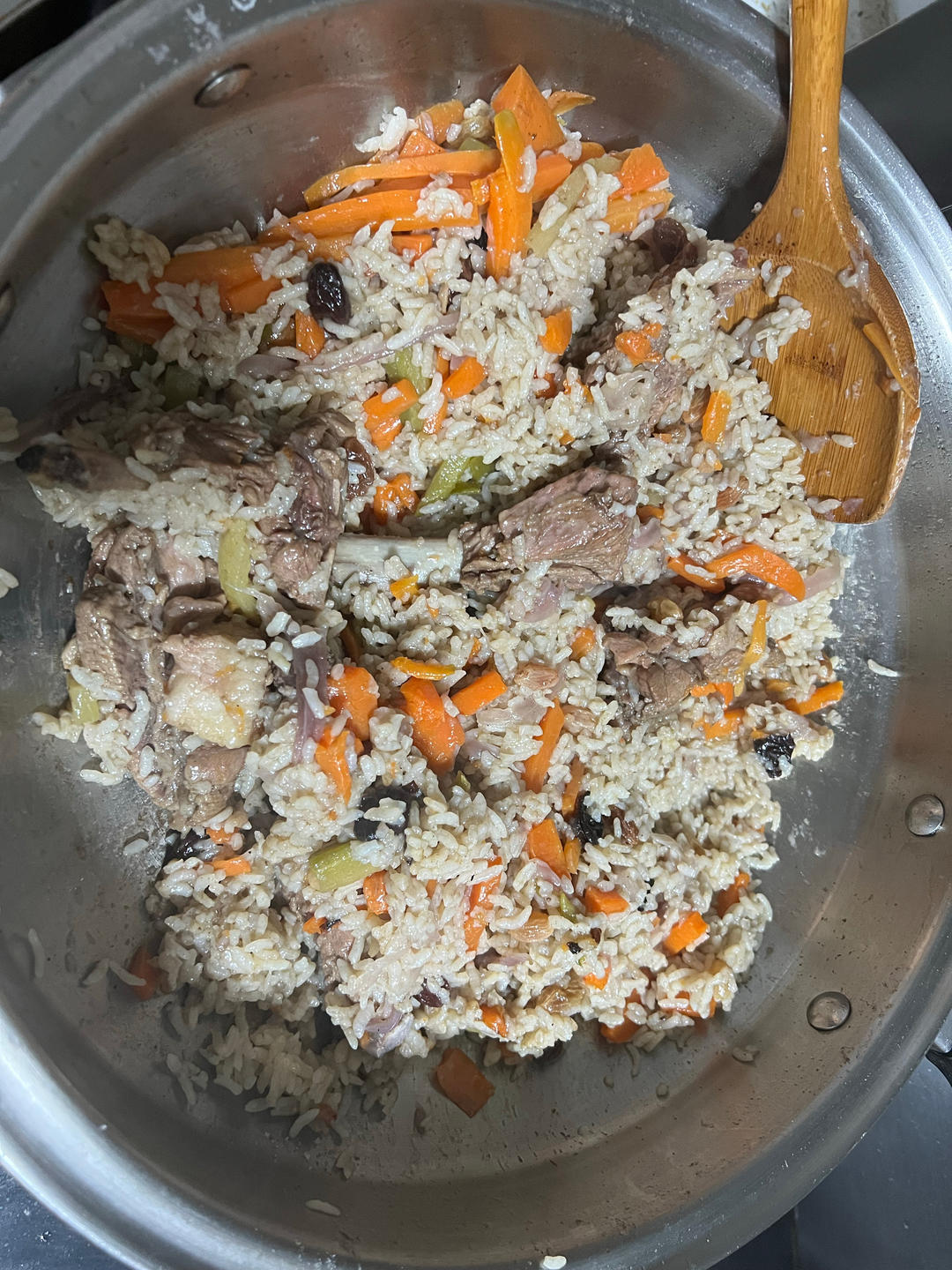 新疆羊排抓饭（出锅后米粒分明的秘密）