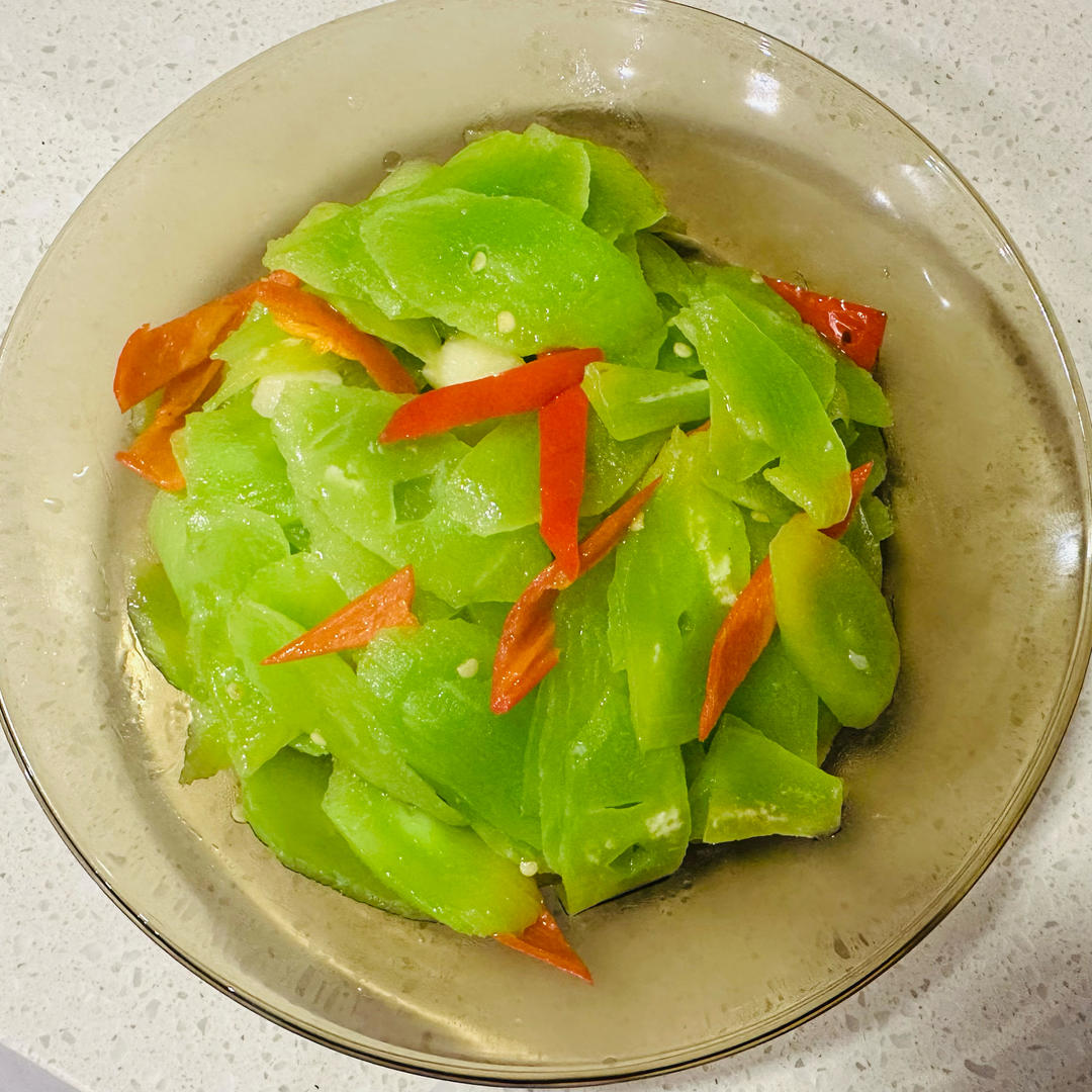 超简单的清炒莴笋