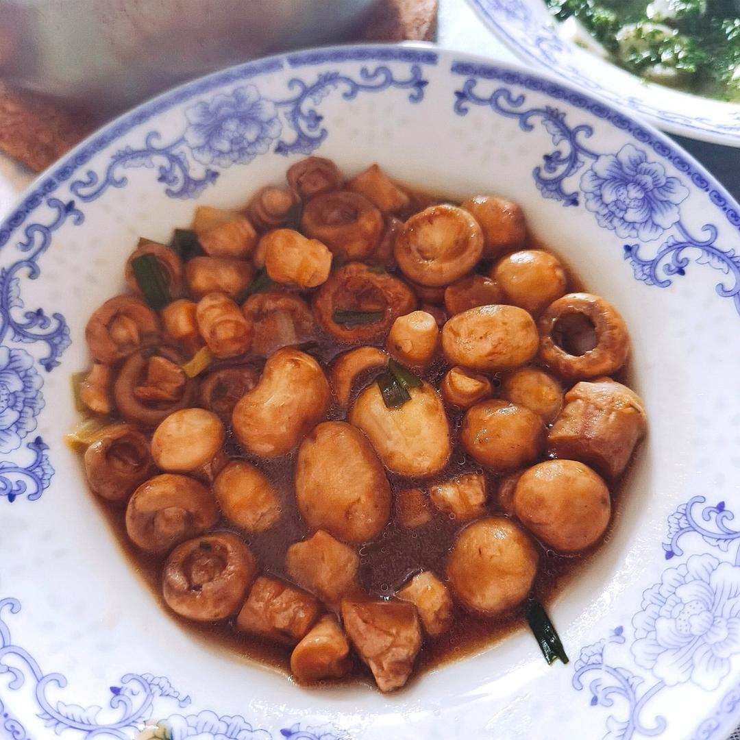 一口难忘的鲜香蘑菇🍄