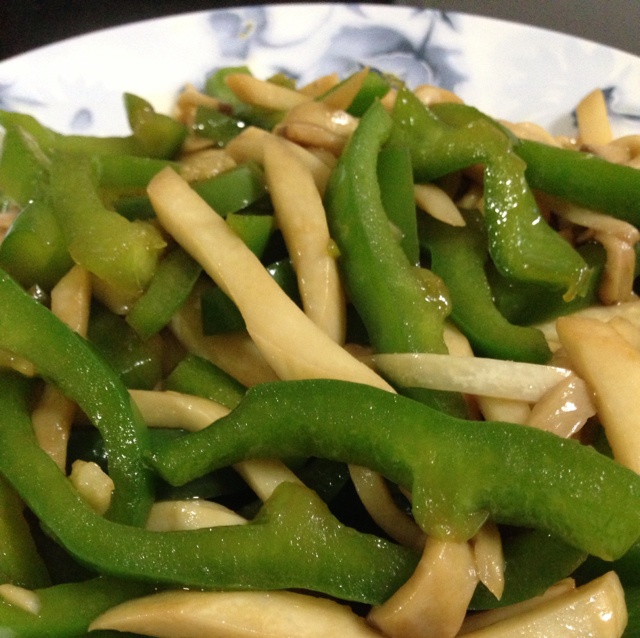 青椒素炒杏鲍菇