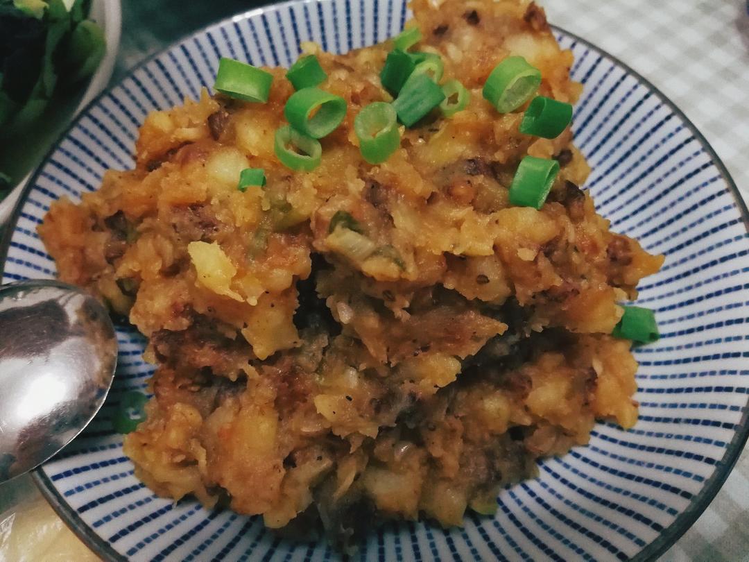 椒香腊味土豆泥
