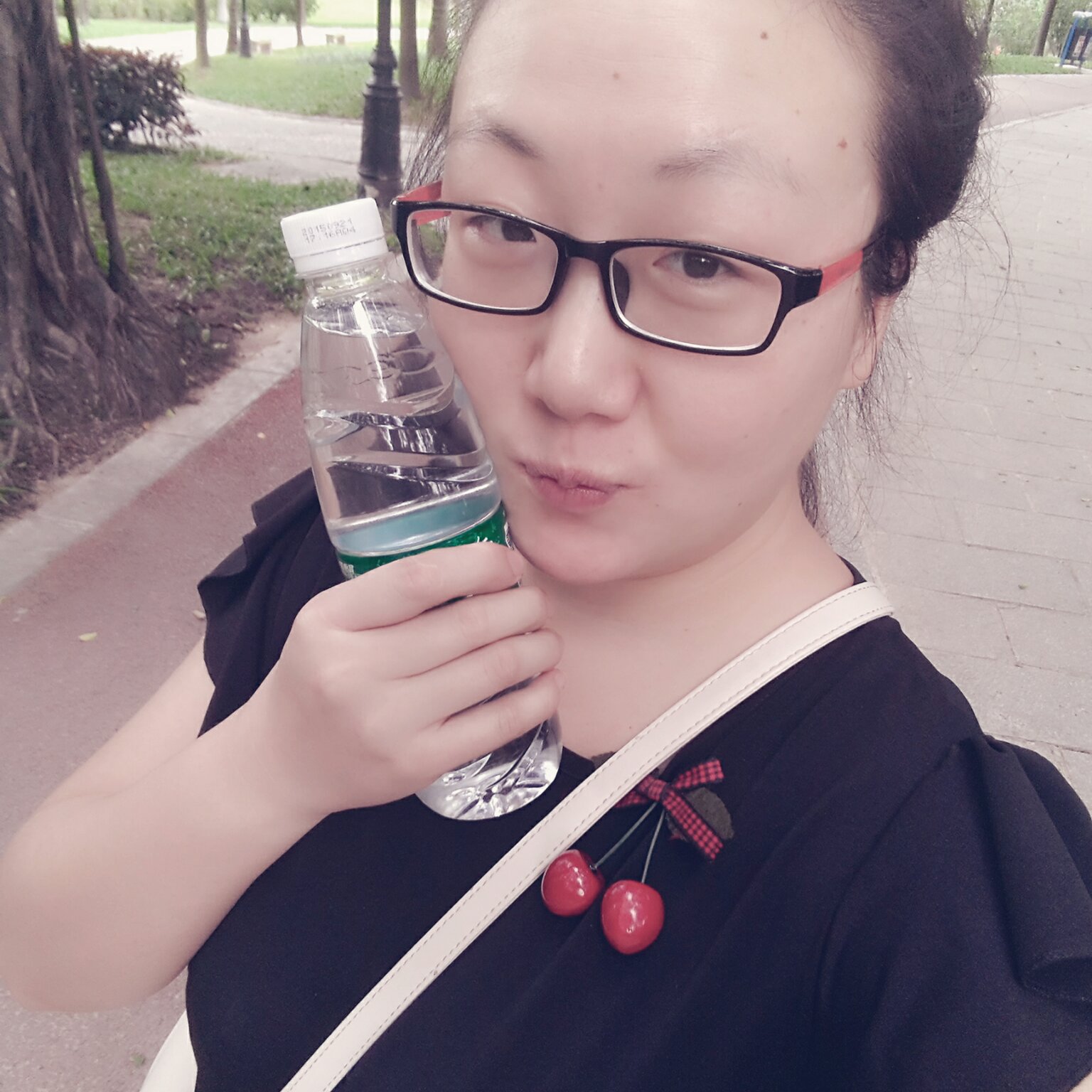 大象妹_屈曲儿