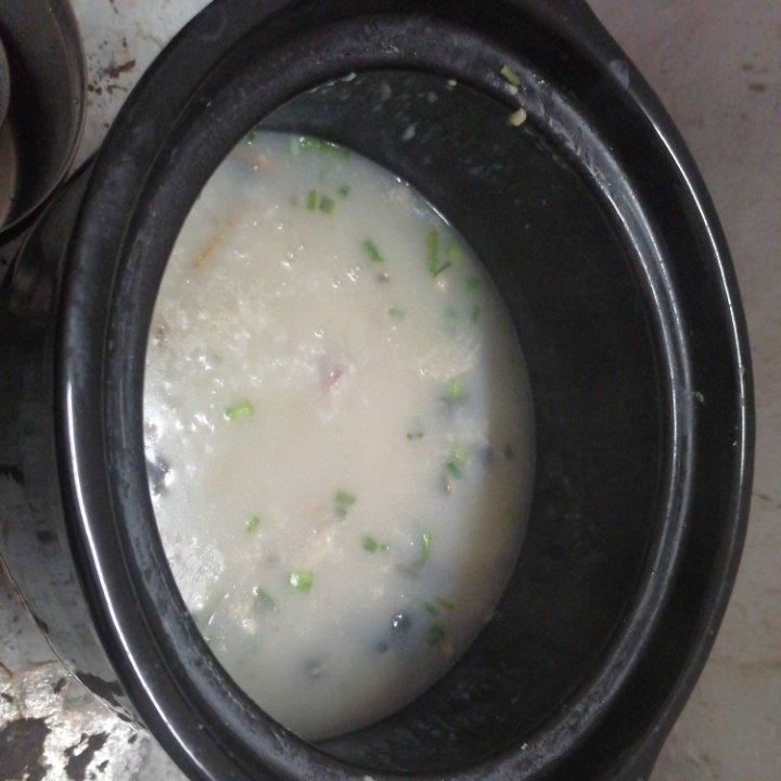 堂妈小厨——超好喝的皮蛋瘦肉粥