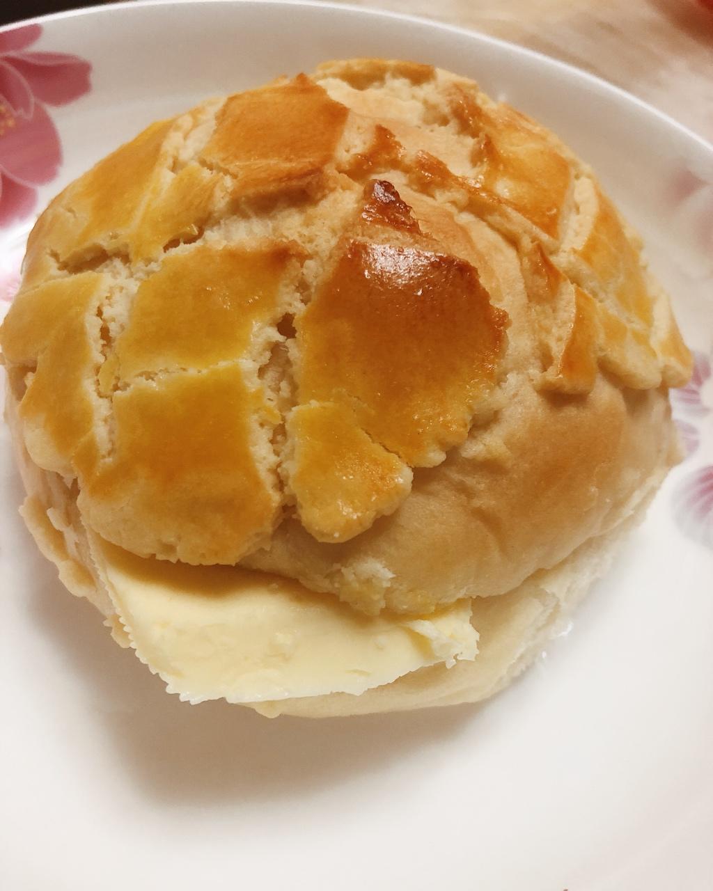 好吃到炸裂的港式菠萝包（附带制作酥皮的小视频）