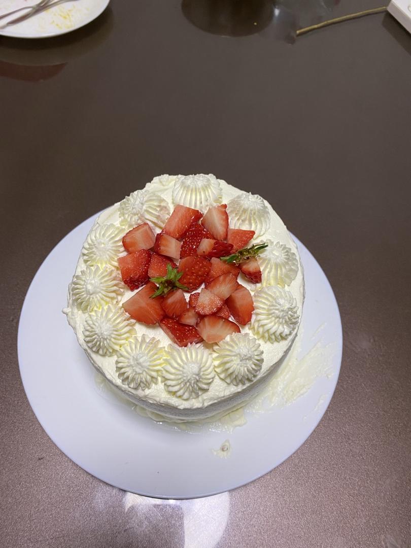 自制草莓奶油蛋糕，奶油 草莓 八寸戚风简直绝配🍓🍓