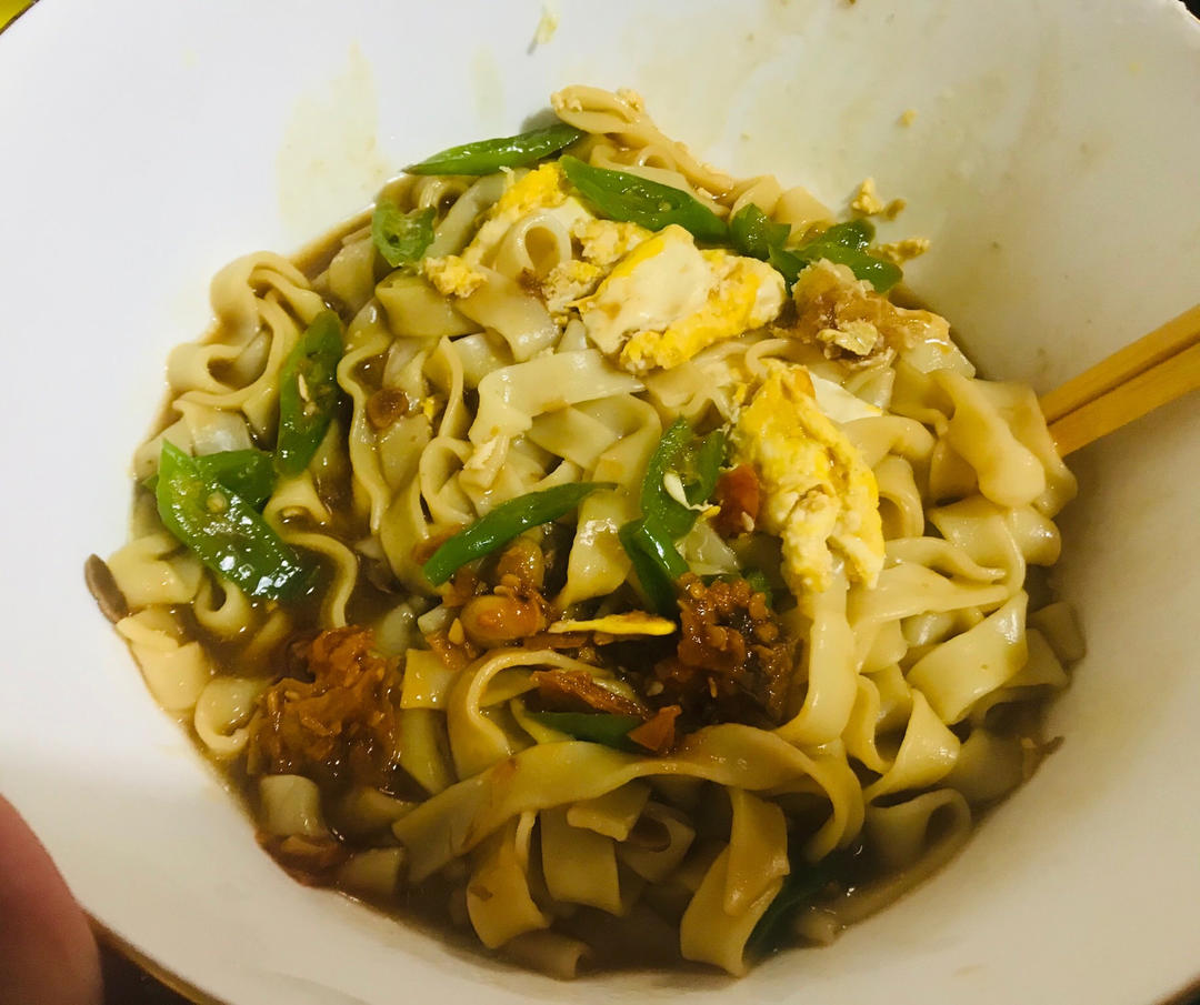 好吃到尖叫的青椒鸡蛋酱拌面❗️酱香浓郁入味