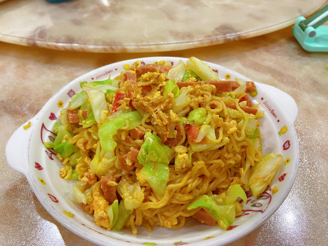 秒杀路边摊的炒方便面