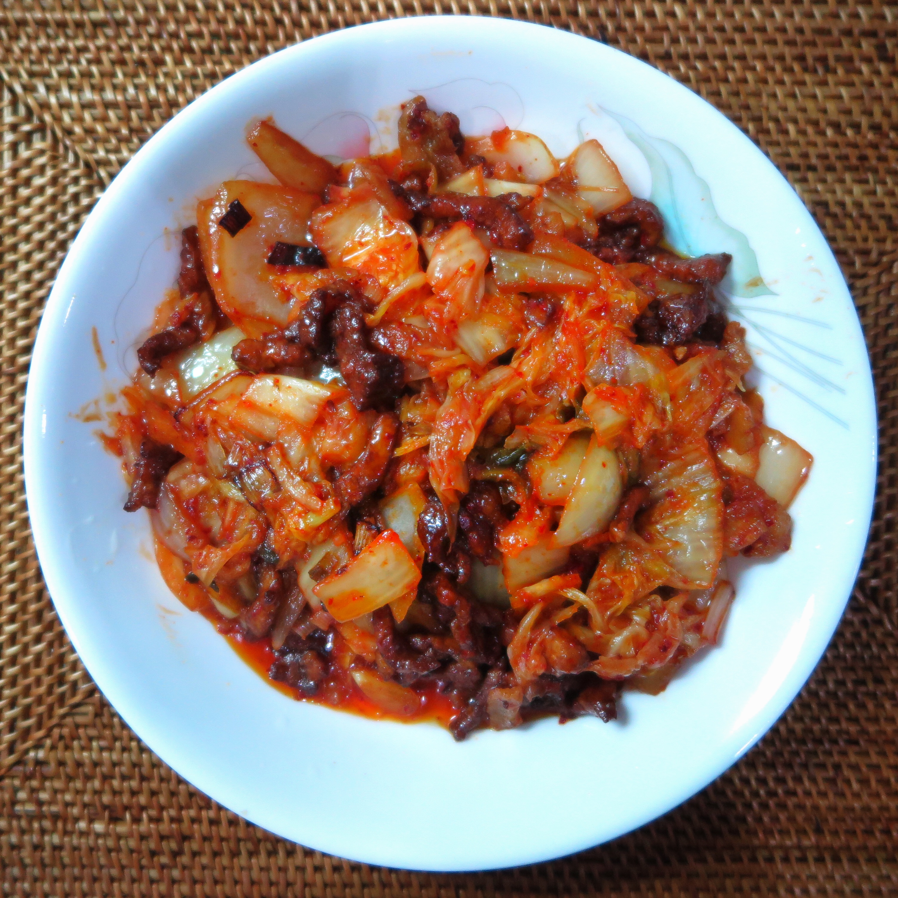 辣白菜炒五花肉