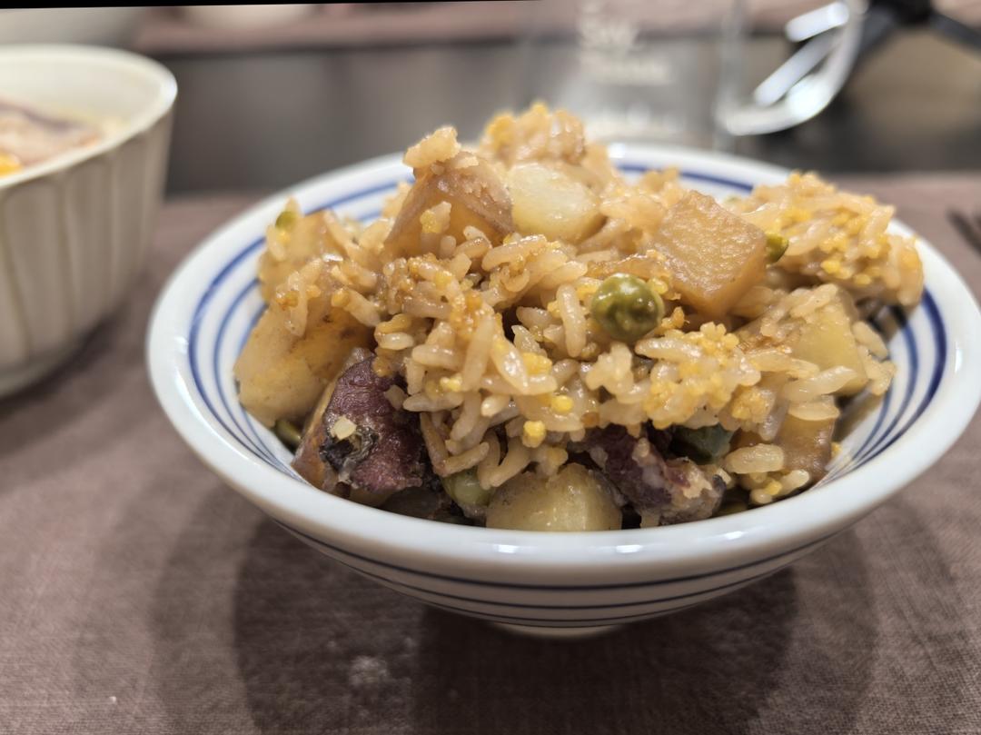懒人版香肠土豆焖饭