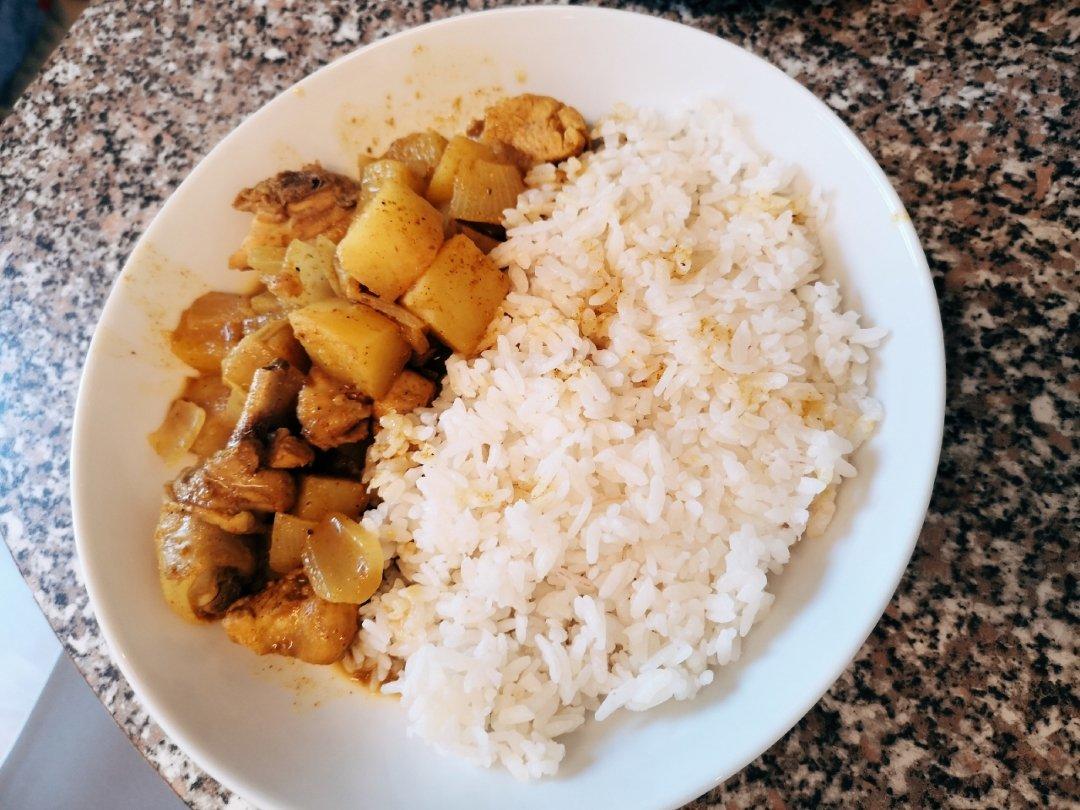 咖喱土豆鸡块