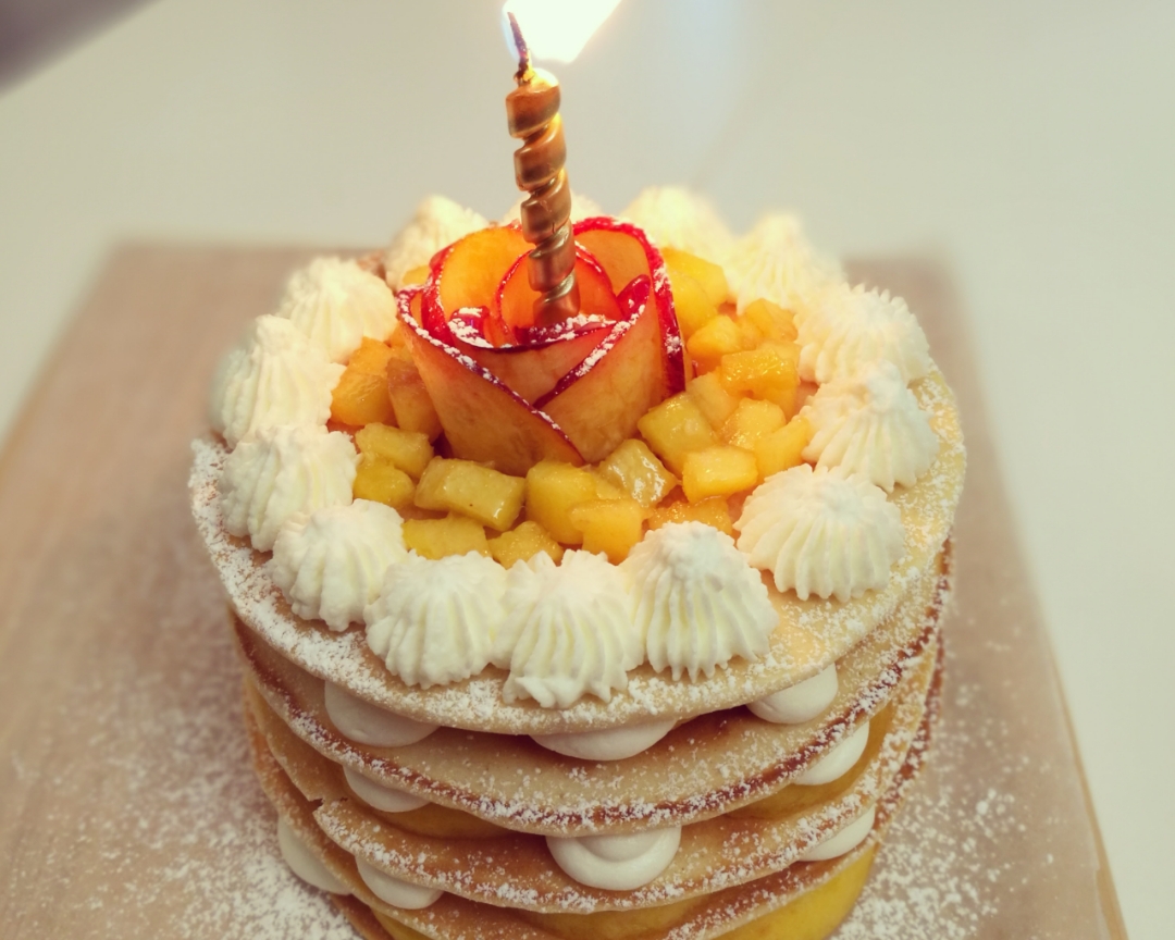 不用烤箱的松饼裸蛋糕_生日蛋糕birthday pancake