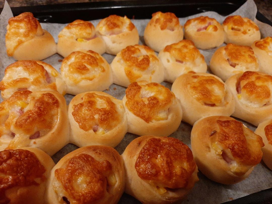 火腿芝士玉米面包