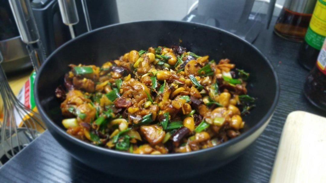 厨师长教你: “宫保鸡丁”的川味正宗做法, 一看就有食欲, 收藏了