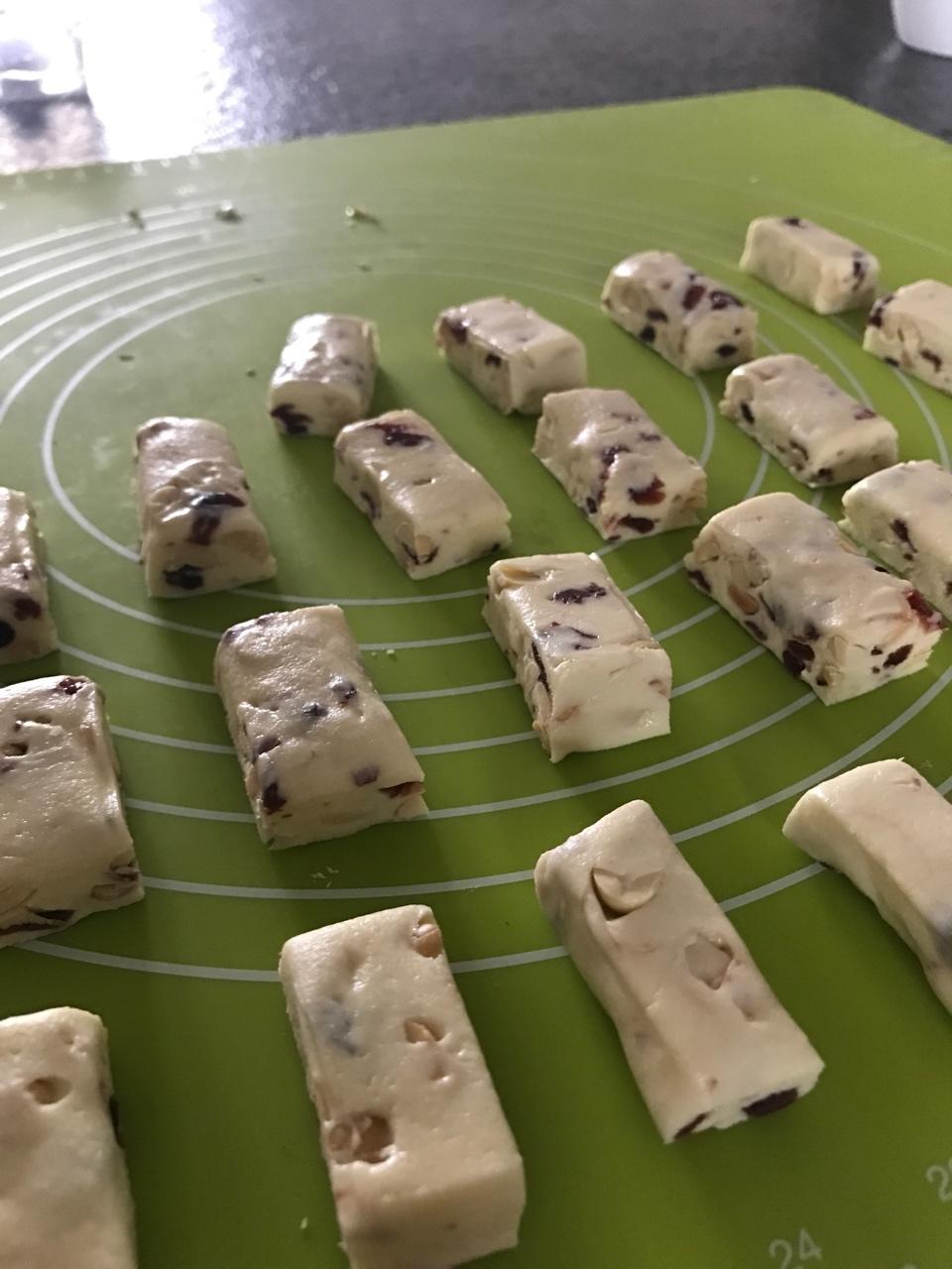 缤纷牛轧糖