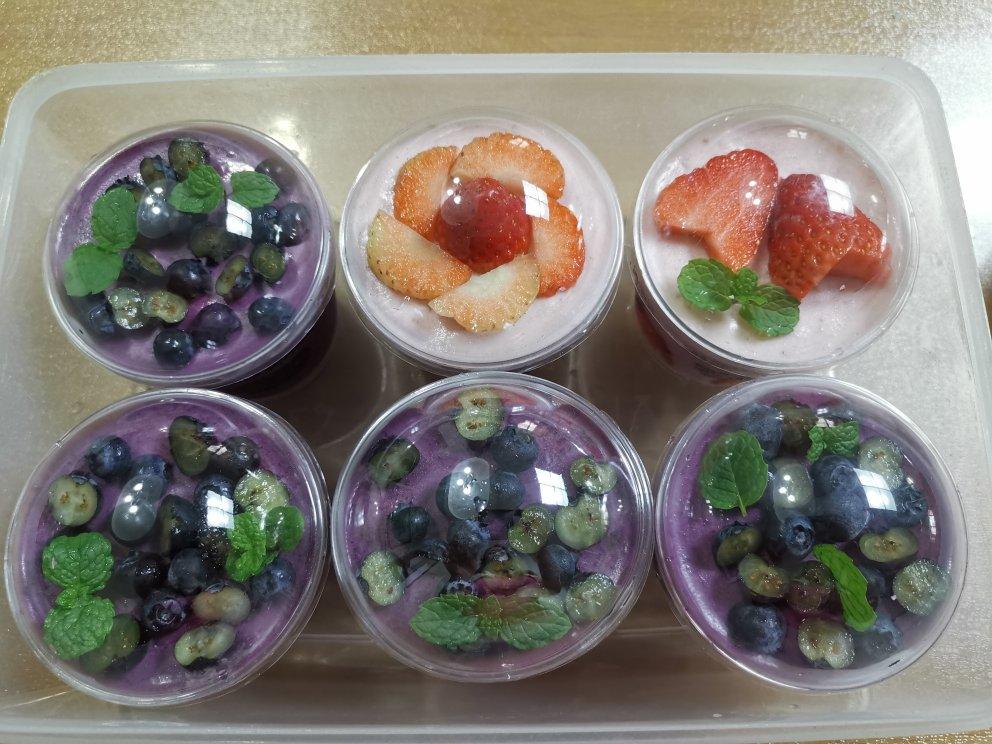 《Tinrry下午茶》教你做蓝莓益力多慕斯