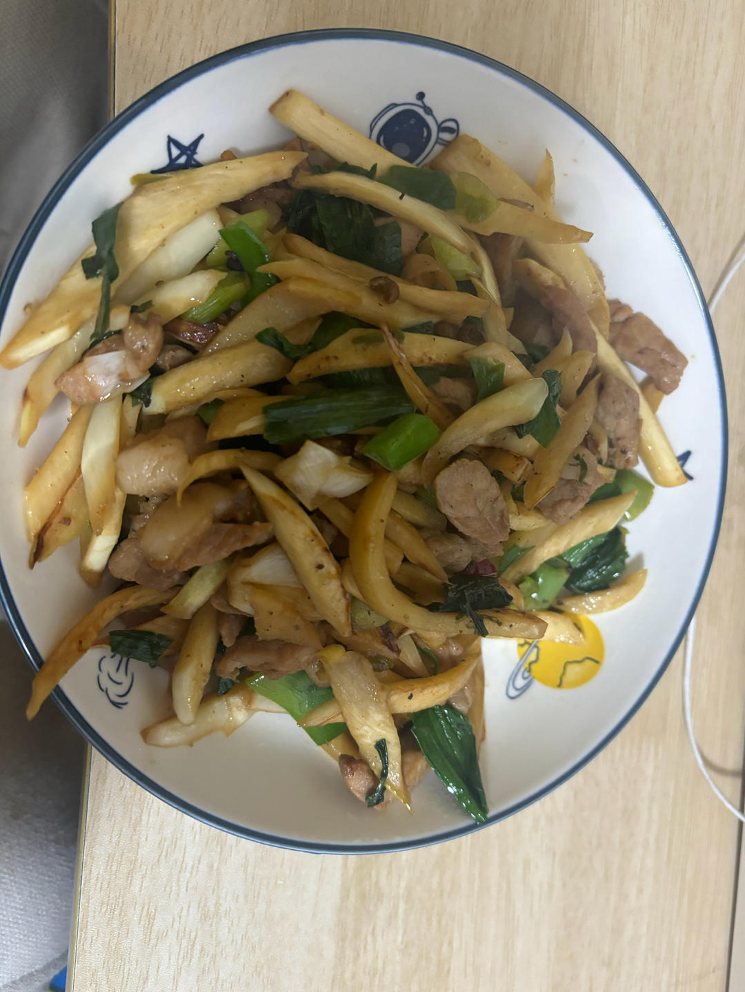 茭白这样做百吃不厌，茭白炒肉