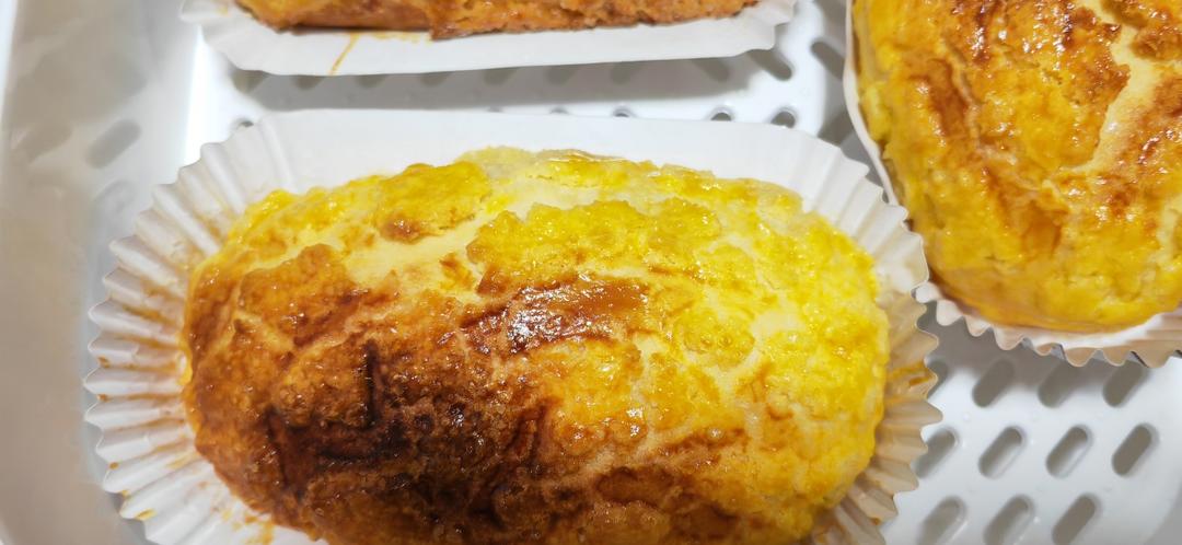 减肥路上的大敌，好吃到爆的菠萝包，每一口都是满满的幸福