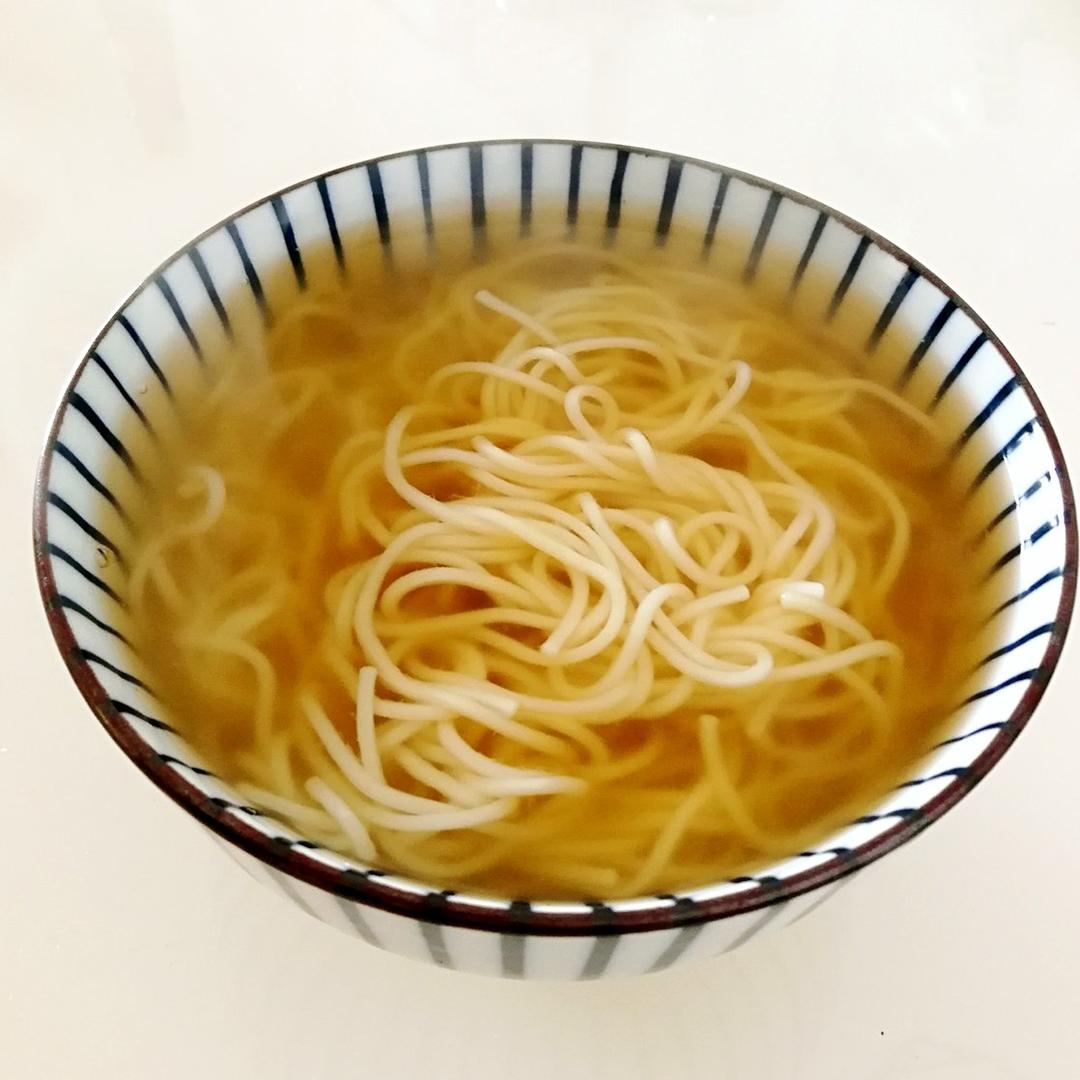 面条 清汤面 掌勺人l做的清汤面 掌勺人l                         做