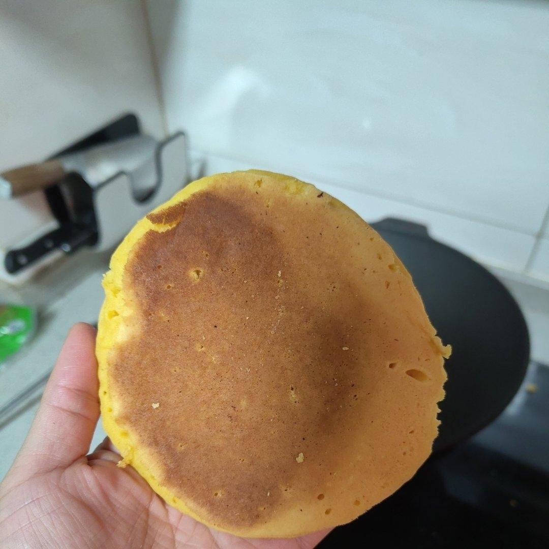 粗粮细做，玉米面最好吃的做法，5分钟搞定家人早餐，比油条好吃