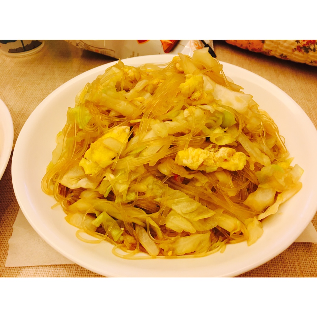 包菜粉丝炒鸡蛋