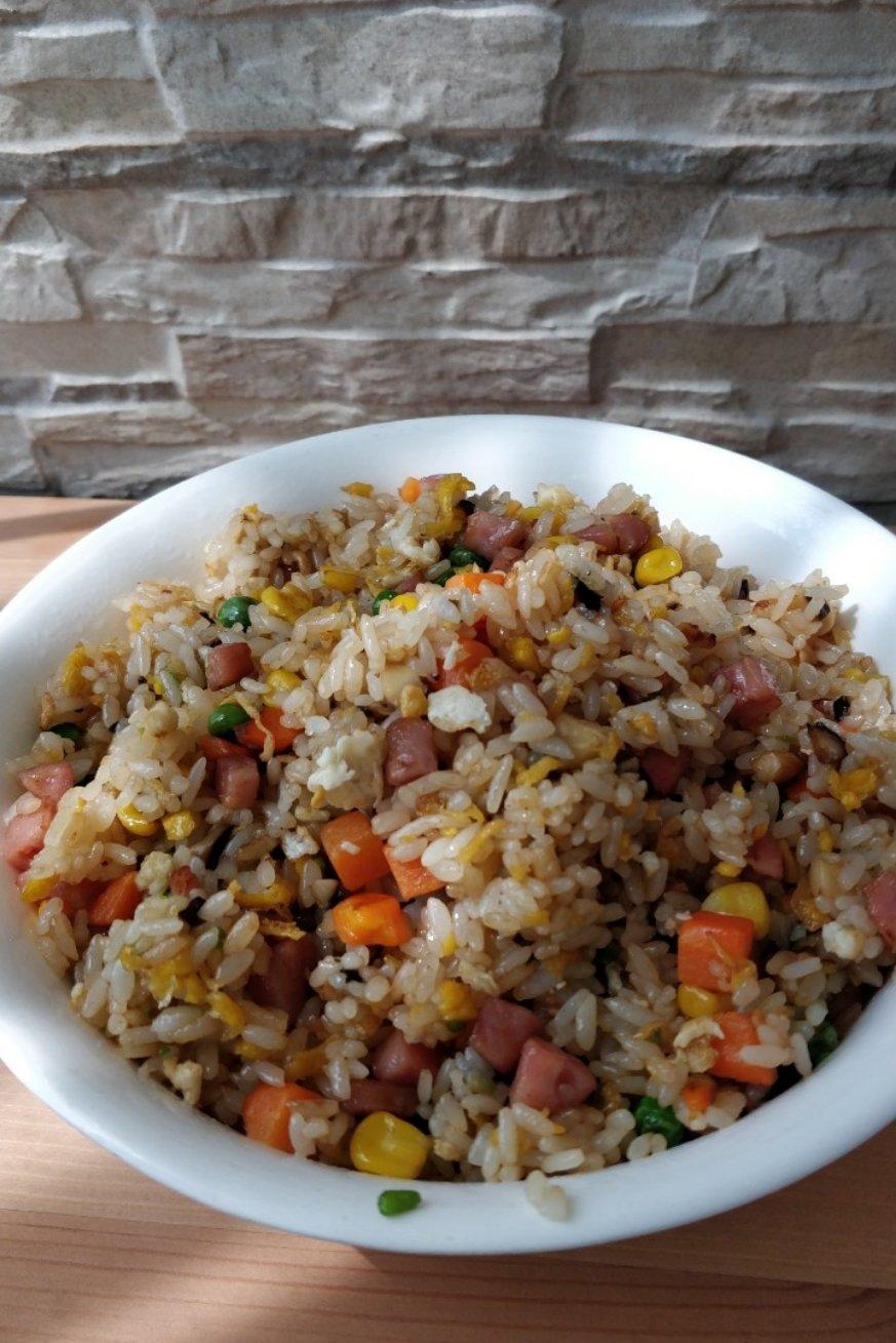 厨师长教你“蛋炒饭”如何做才好吃，答案都在这里面！