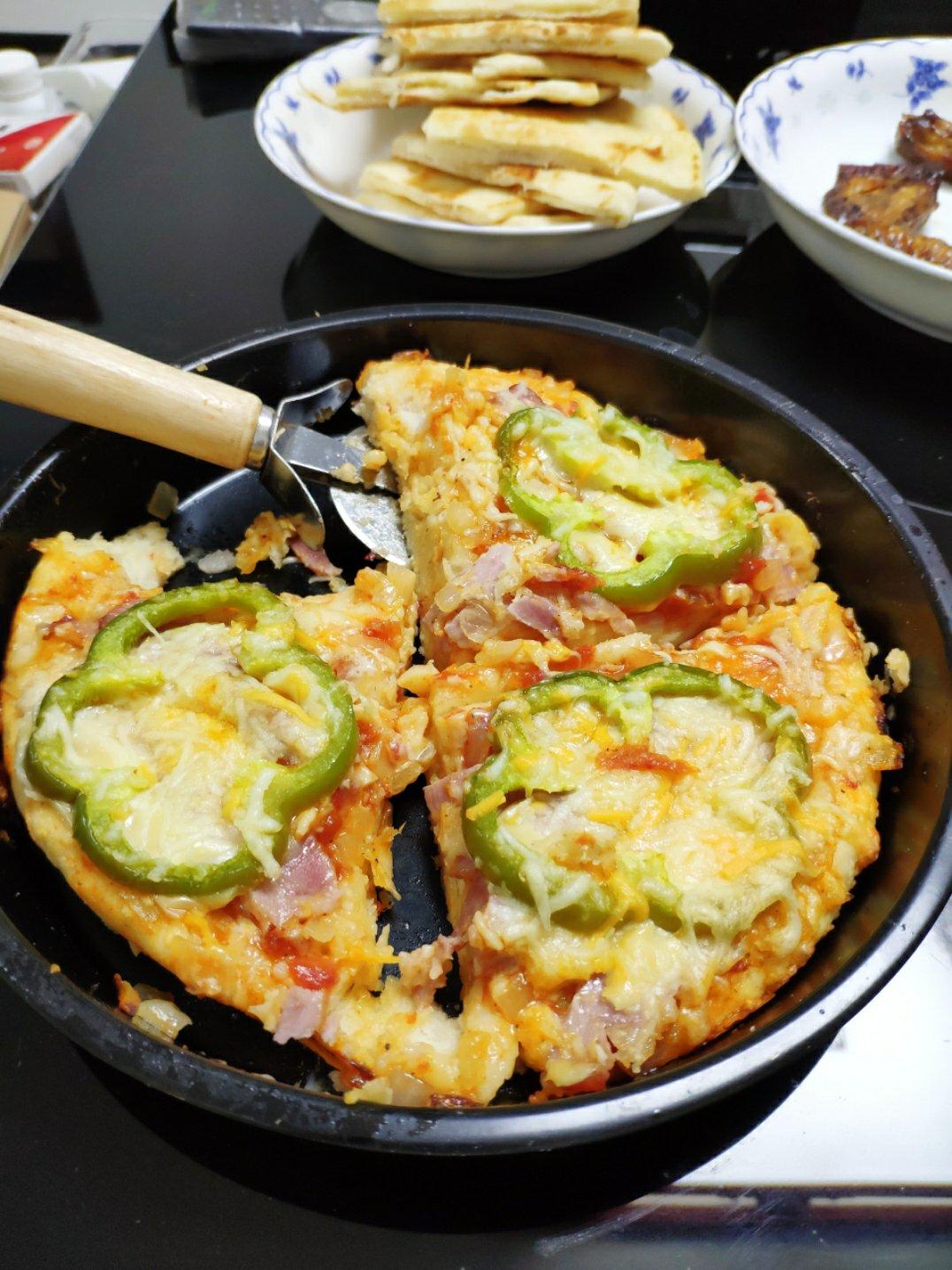 黑椒鸡肉蔬菜披萨