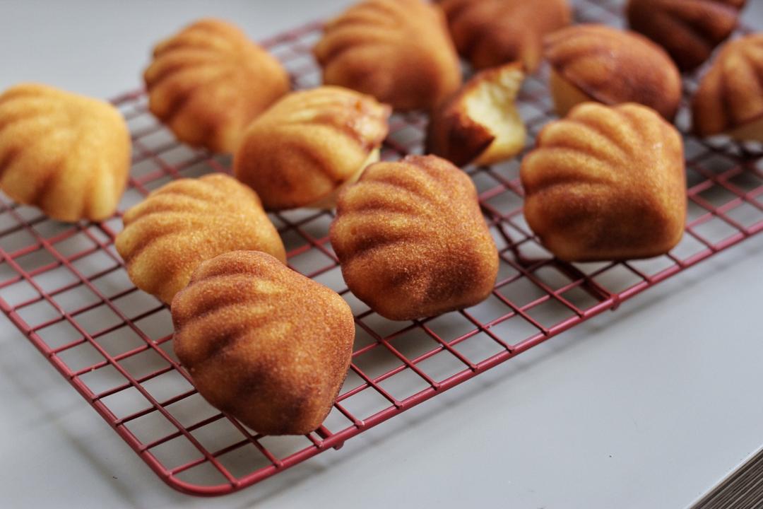 太妃夹心焦糖玛德琳（消耗焦糖酱