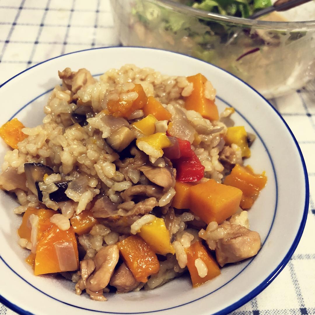 南瓜鸡肉香菇焖饭
