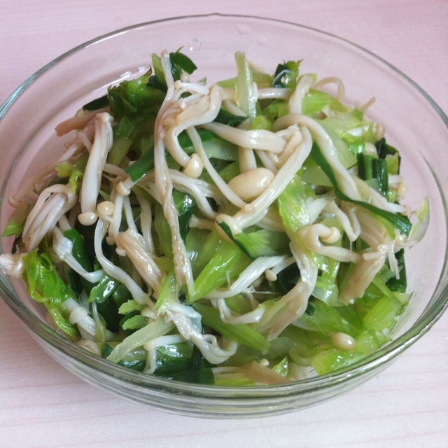 凉拌金针菇